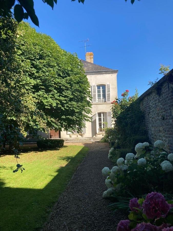 Chez Agnes Bed & Breakfast Pont-Évêque Екстериор снимка